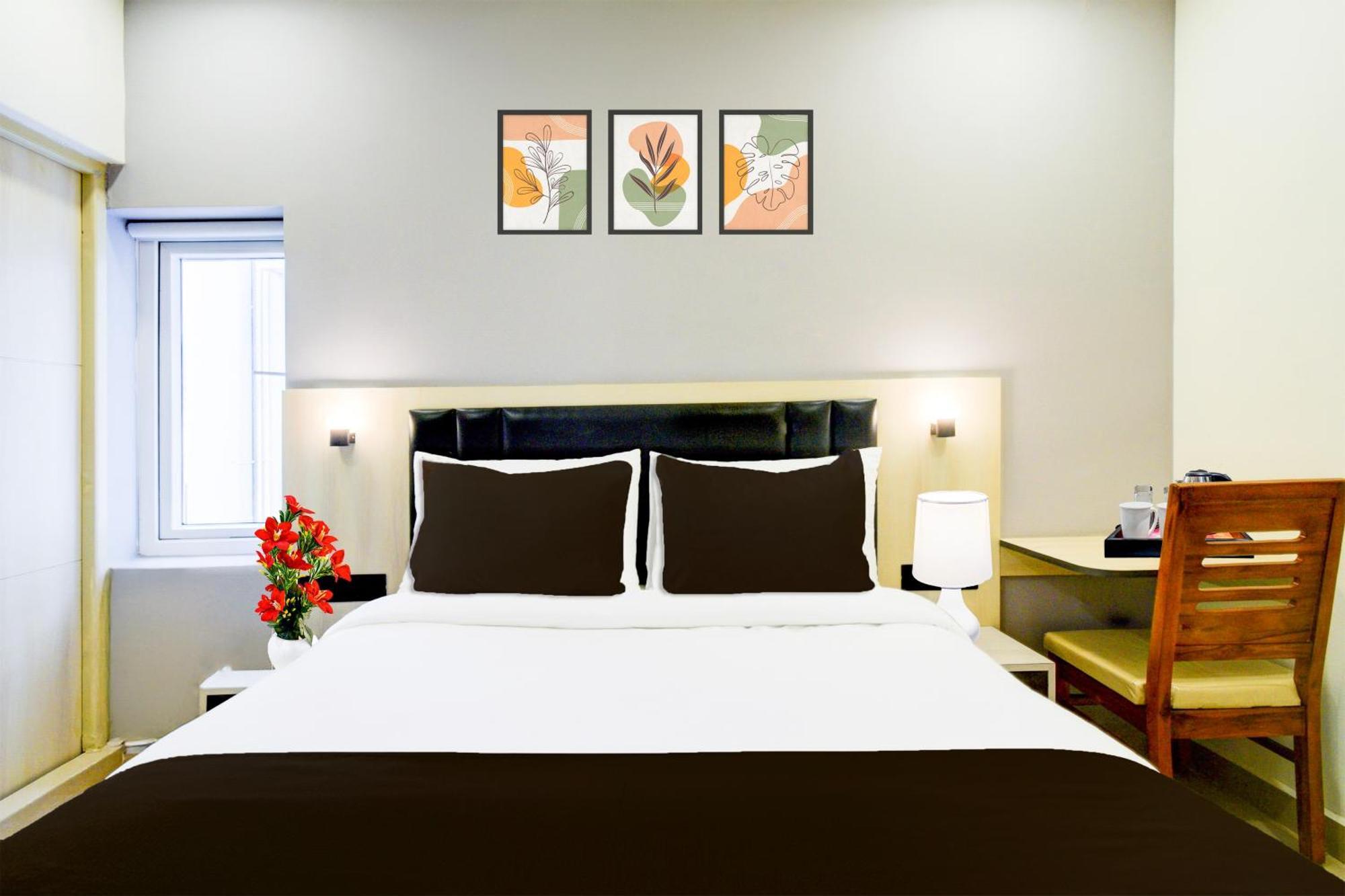 Townhouse Aarav Business Hotel Hyderabad Ngoại thất bức ảnh