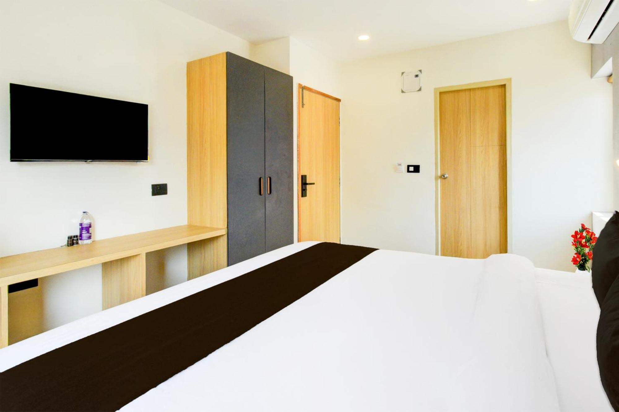 Townhouse Aarav Business Hotel Hyderabad Ngoại thất bức ảnh